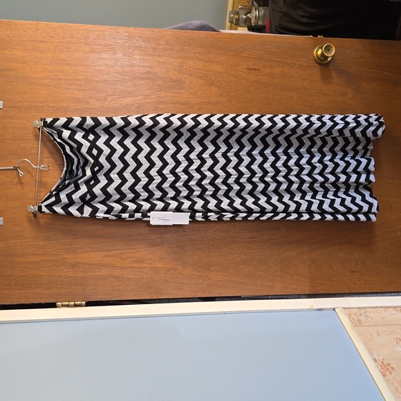 Jody Skirt California - Picture 2 of 9